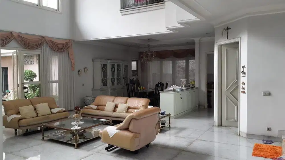 DIJUAL RUMAH MEWAH DI TAMPAK SIRING KELAPA GADING