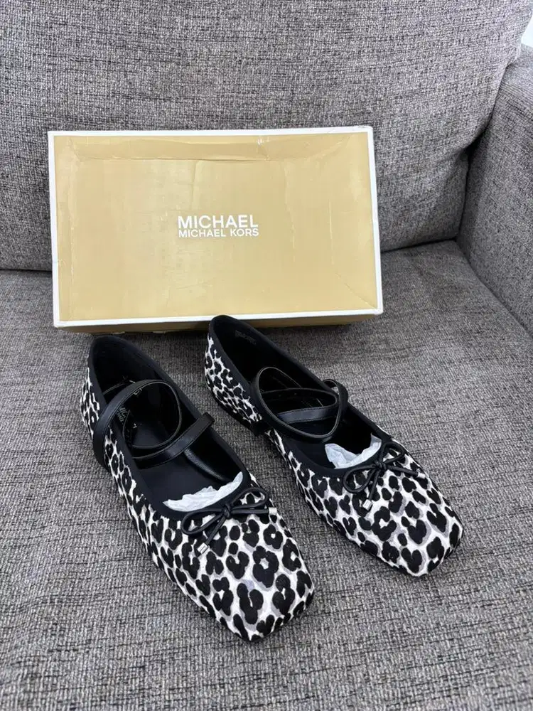 Michael Kors Ori Size 40