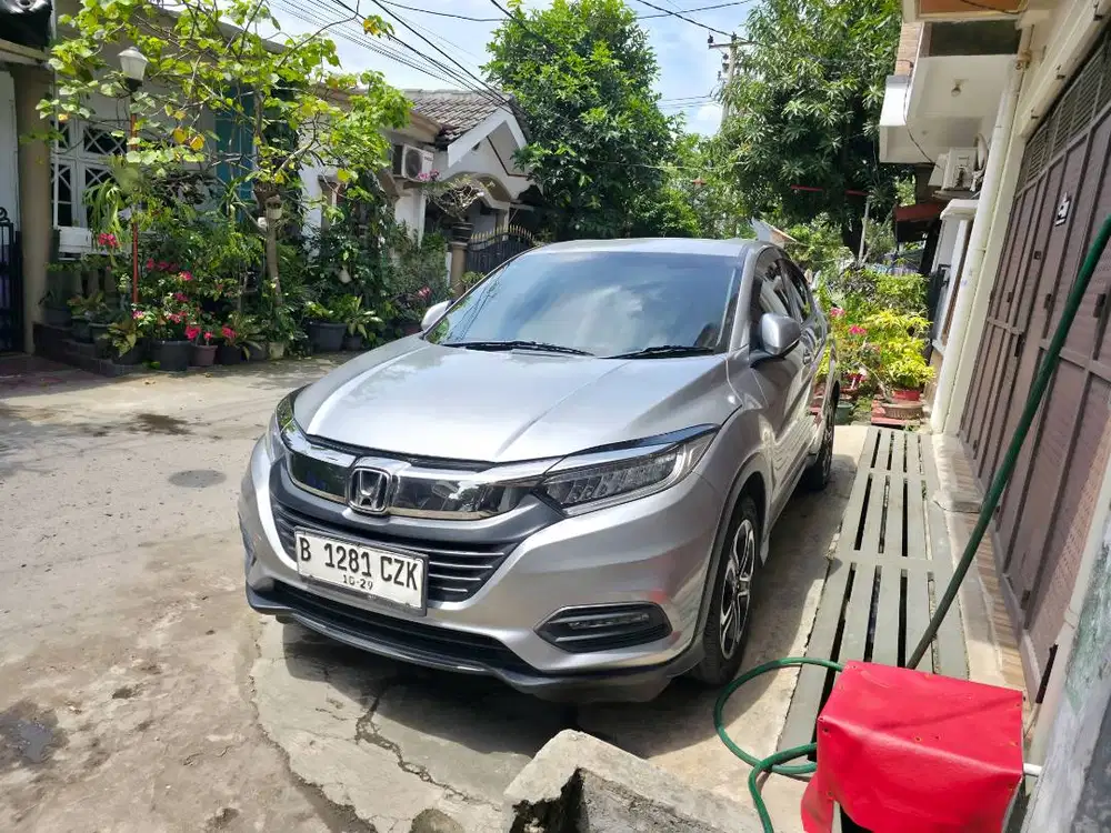 Honda HR-V HRV SE Plus CVT Matic AT Tahun 2019 Silver , 2020
