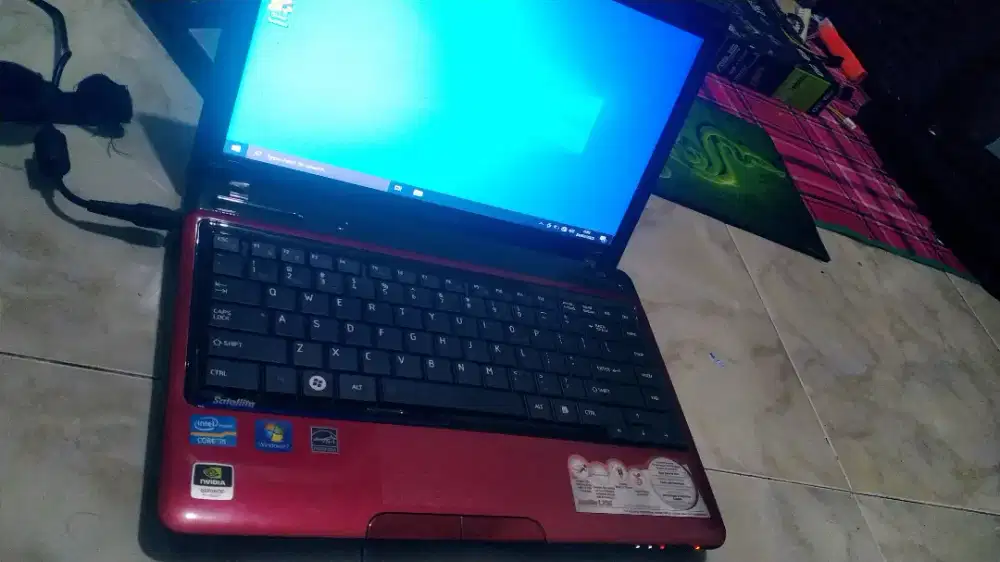 Laptop Multimedia Core i5 double vga mulus bening minus baterai aj