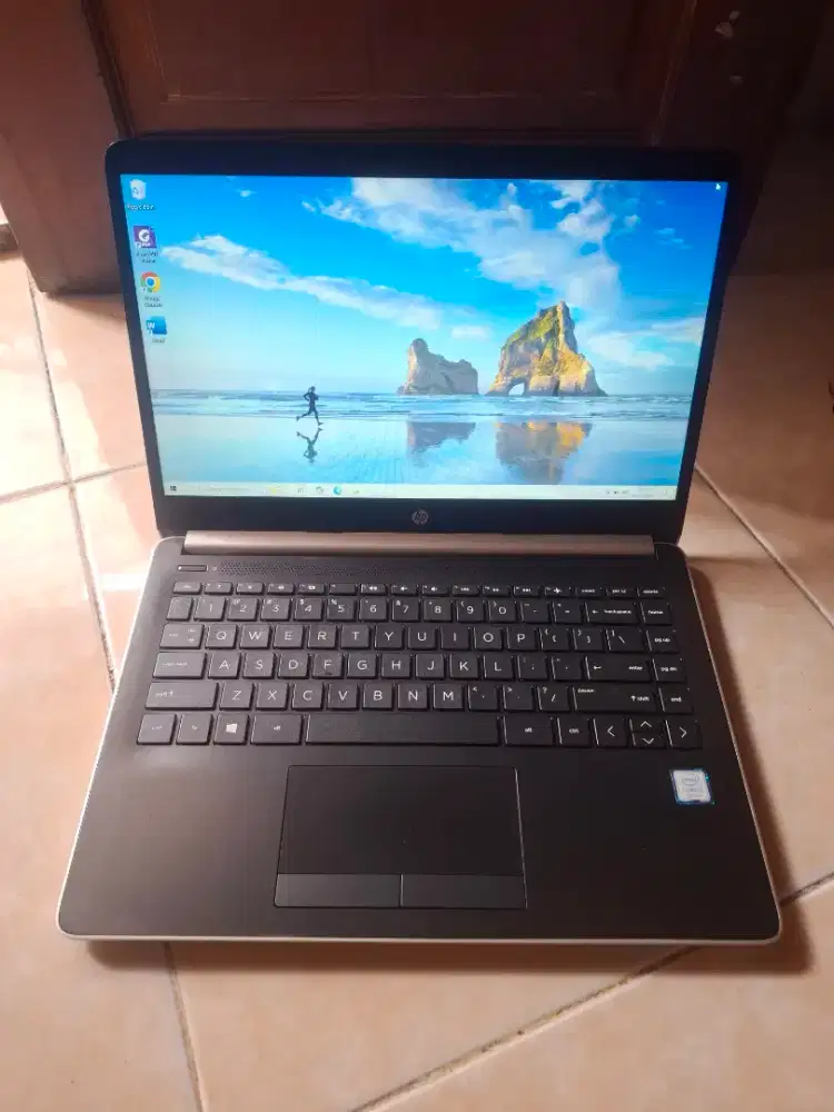 Laptop Second HP 14s CF0053TU Core i3 Gen 7