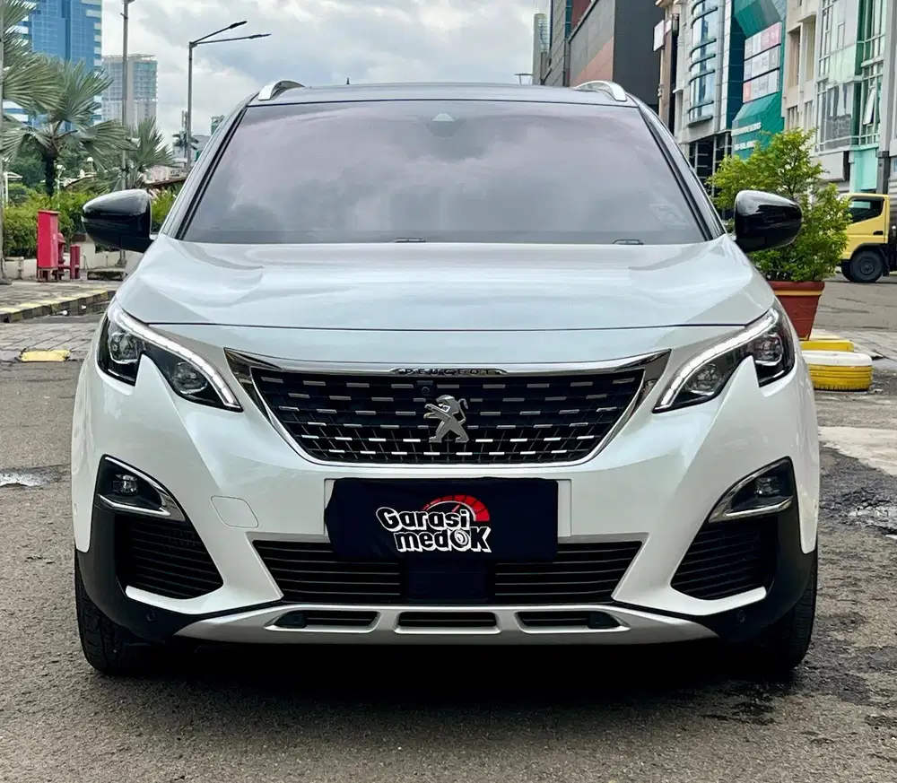 Peugeot 5008 GT Line 2019 pk 2020 Antik Low KM Murah Bekas Putih Genap