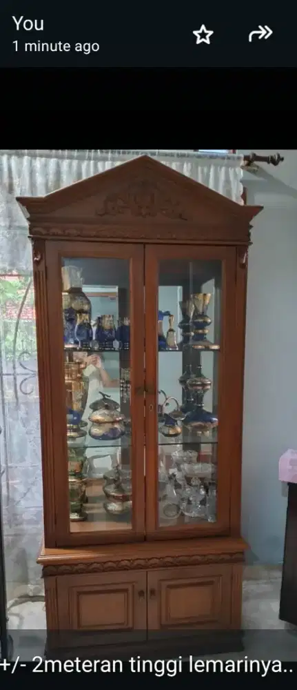 Jual.murah lemari beserta semua isinya, tinggi lemari 2 m bahan jati