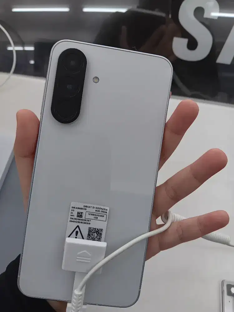 A56 8+8/256  dan a56 12+8/256