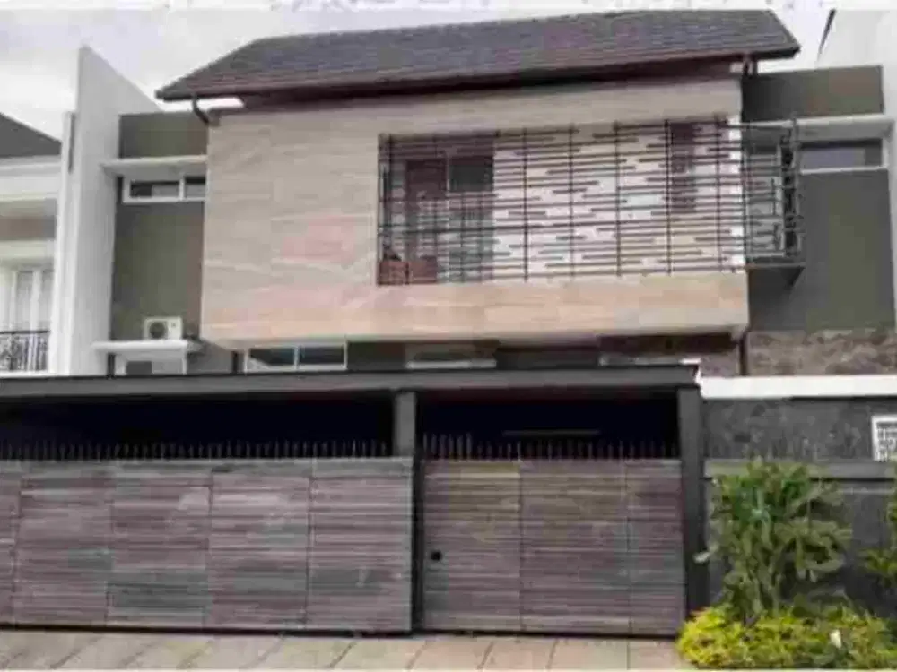 Rumah sewa murah mewah  Setraduta dibawah pasaran kolam renang minimal 2 tahun wajib serius nego survey langsung