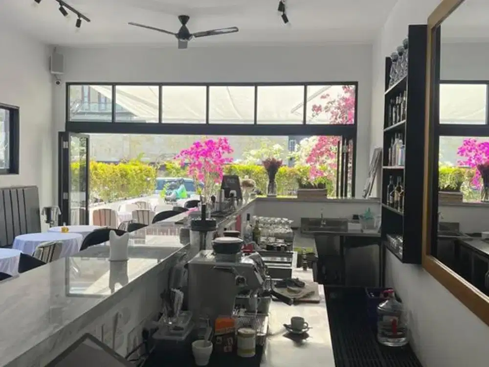 Cafe & Restaurant For Sale Premium Location In Canggu