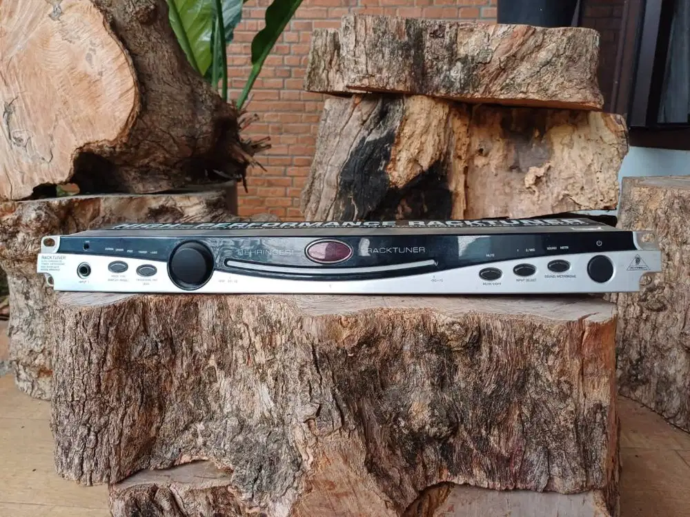 Behringer BTR2000 2 Channel RACKTUNER and Metronome