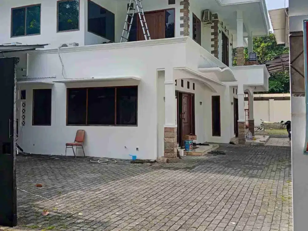 Disewa Rumah 2 lantai cocok buat kantor di Duren Tiga Raya Pancoran Jakarta Selatan