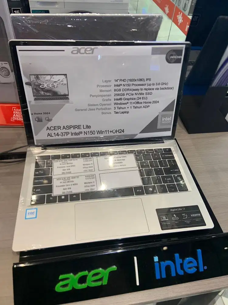 Acer aL 14-37p-c9cp 14 inch ram 8/256