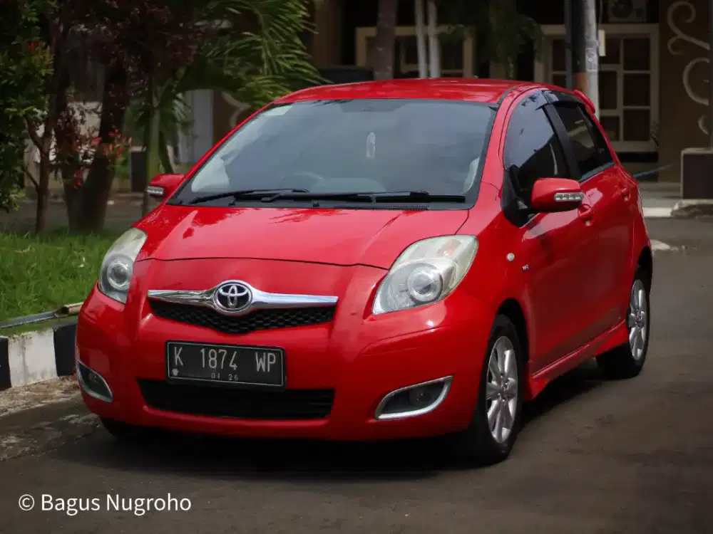 FOR SALE YARIS E MATIC 2011 PAJAK TERIMA PANJANG BARU ISTIMEWA