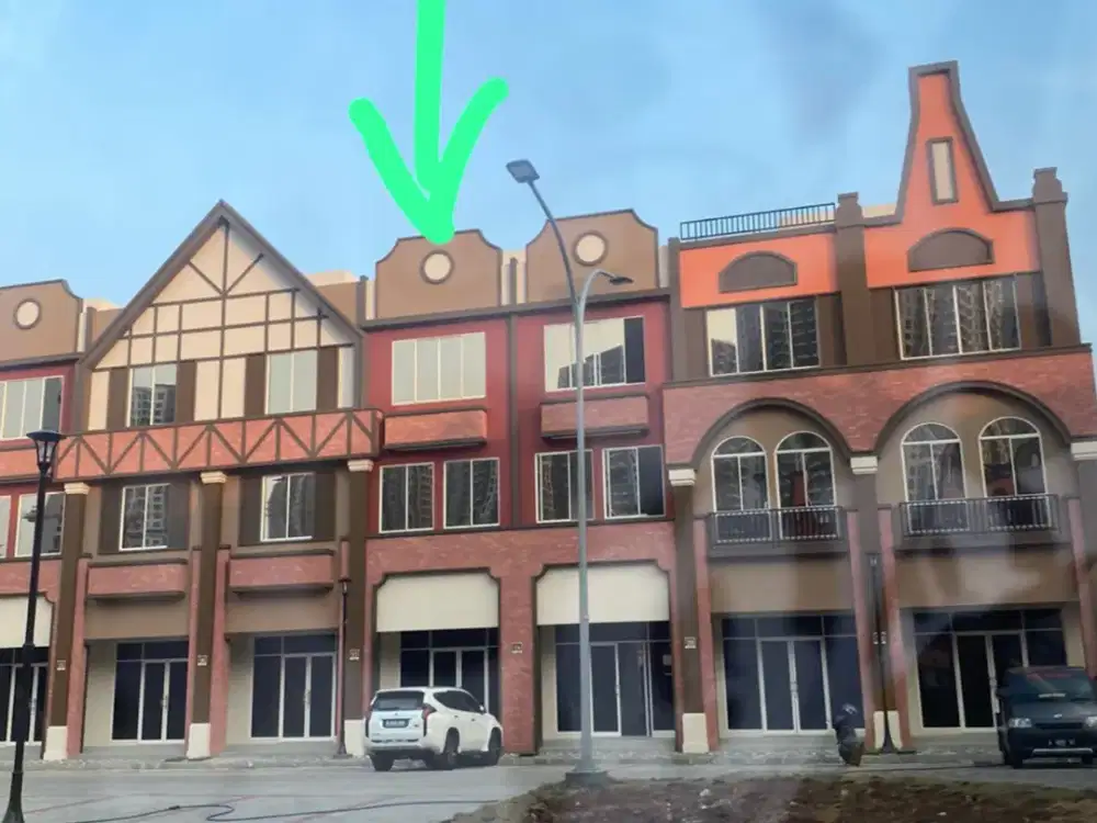 Disewakan Ruko La Riviera Pik 2 Muka Hadap Danau dan Boulevard