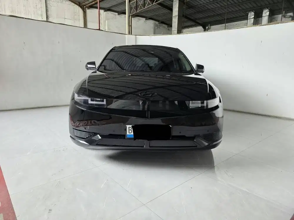 Antik Low 19rban Hyundai Ionic 5 Signature AT ( Matic ) 2023 Hitam BL