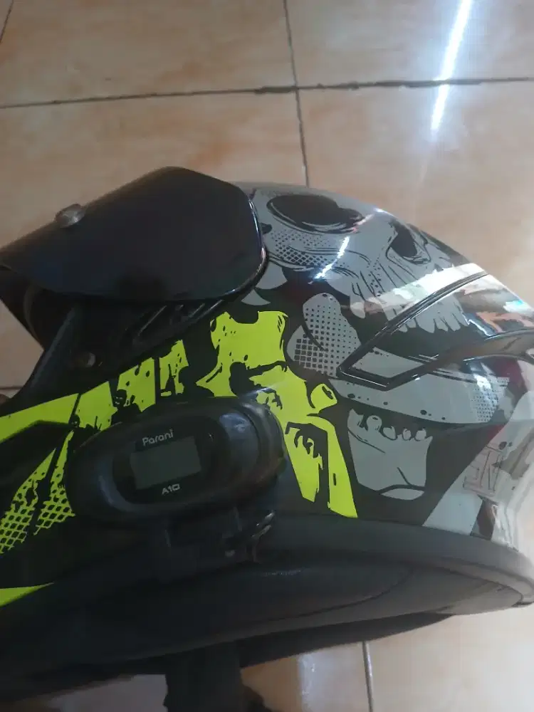 Airoh valor Akuna Yellow