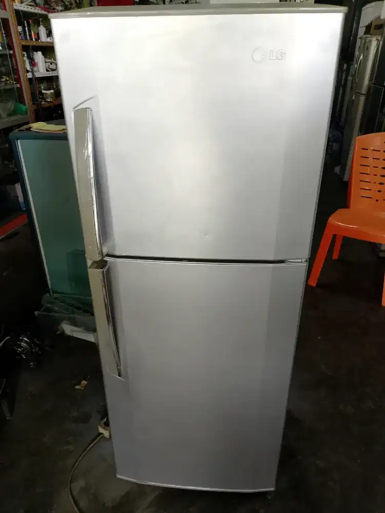 Jual kulkas LG mesin masih bawaan pabrik+garansi satu bulan