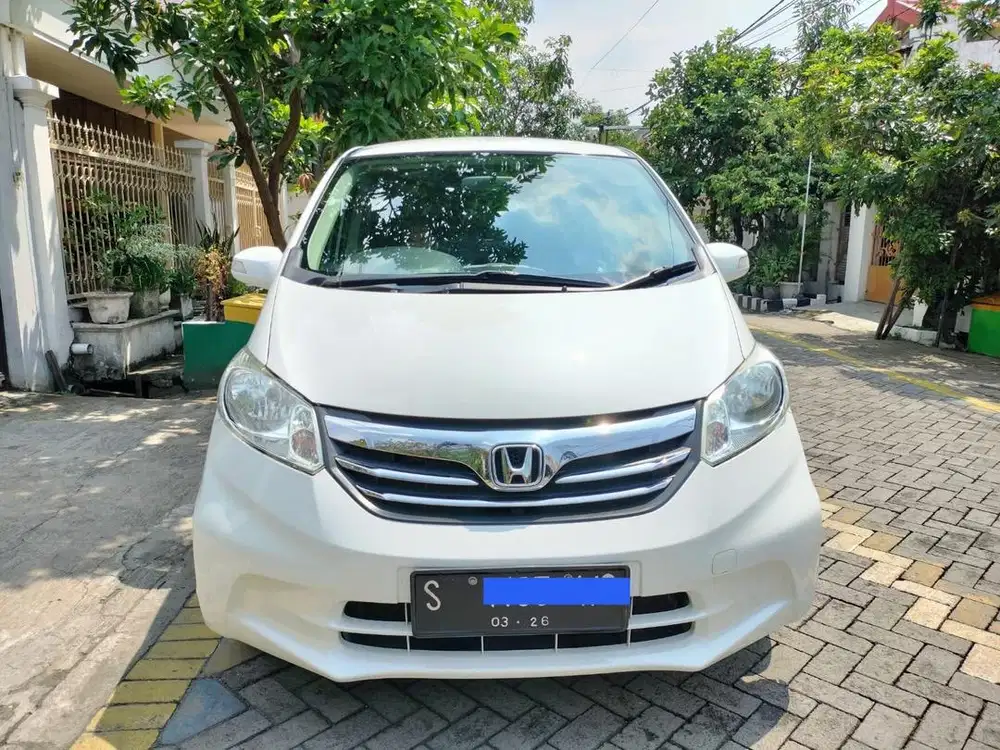 Honda Freed E PSD 2013 Automatic