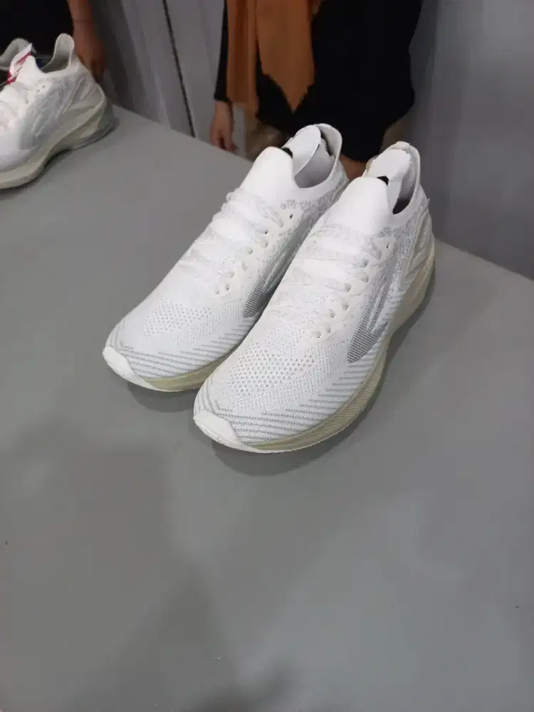 Sepatu running HAZE INFIKNIT 1.0 NINETEN 910