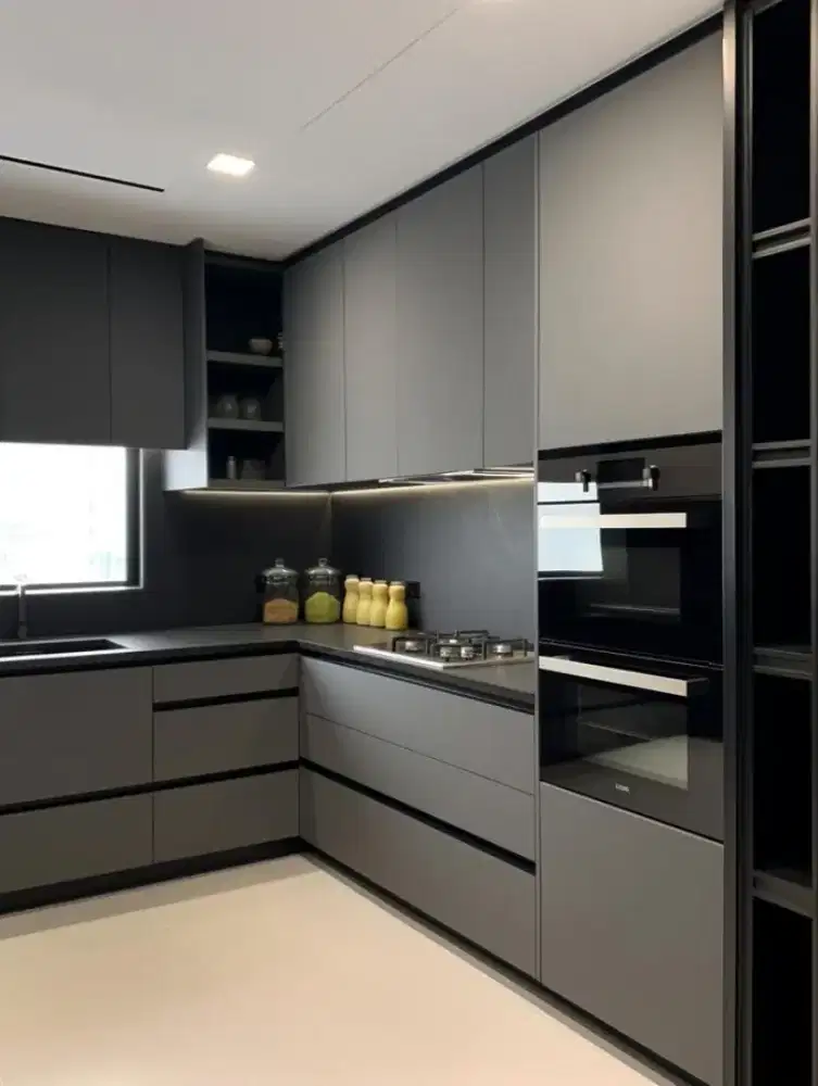 Custom kitchen set bedroom set livingroom bedrop tv lemari pakaian