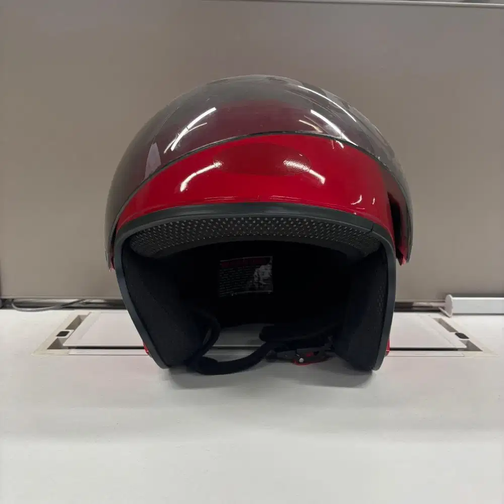 Helm size L kondisi terawat