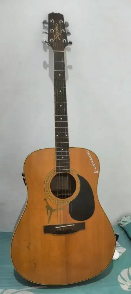 Gitar akustik elektrik SEGOVIA