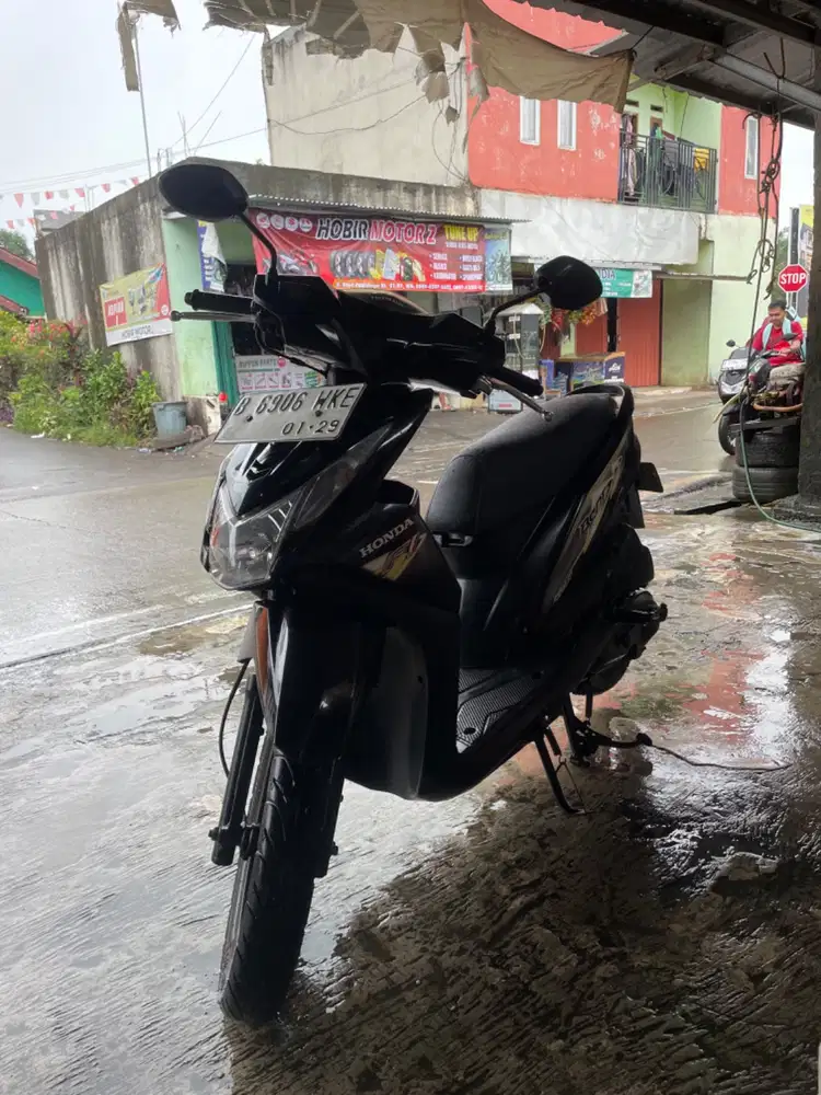 Beat F1 2014 warna hitam