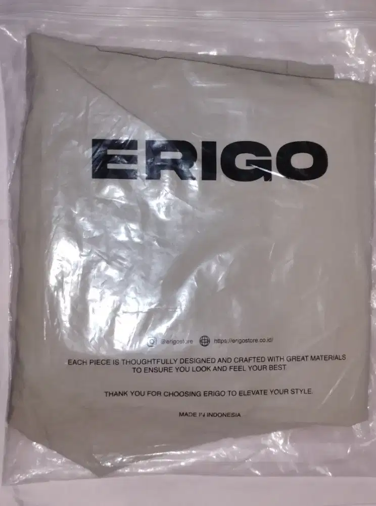 Chinos Celana Pria Erigo