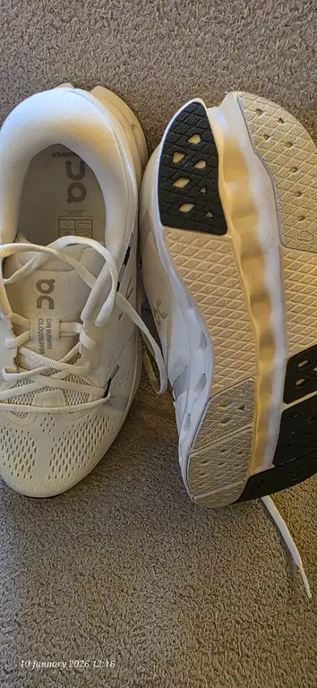 Jualn Sepatu On Cloud