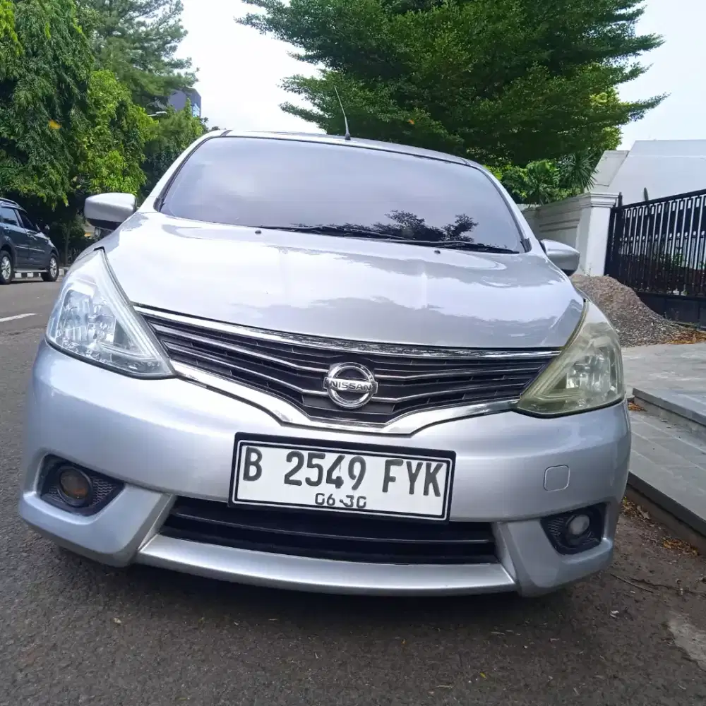 Istimewa Nissan Grand Livina XV Automatic 2014
