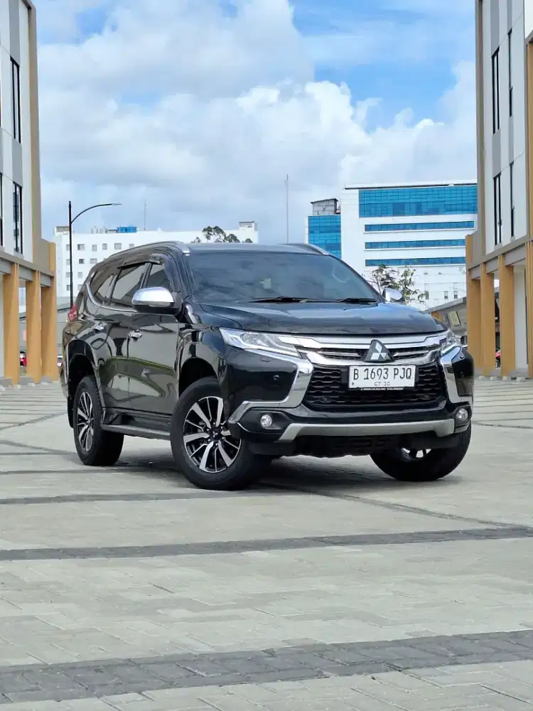 TDP 23jt Mitsubishi Pajero Sport Dakar Ultimate 4X2 AT/METIC 2019