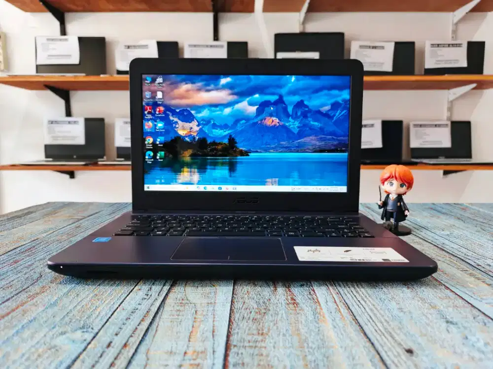 Dijual Cepat Laptop Second ASUS VIVOBOOK X441MA/Celeron N4020 RAM 4 GB