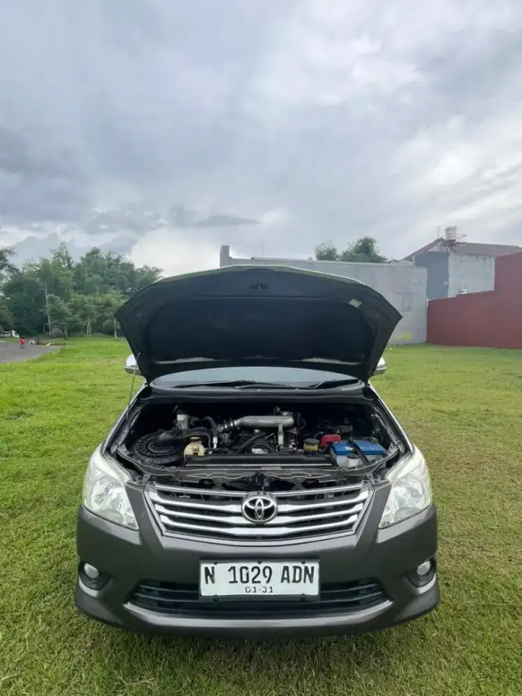 Toyota Kijang Innova G 2,52012 Diesel