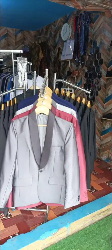 Lowongan Kerja Jaga Toko Jas