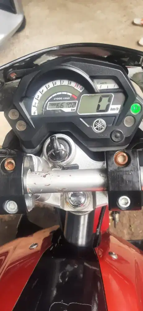 YAMAHA byson warna merah