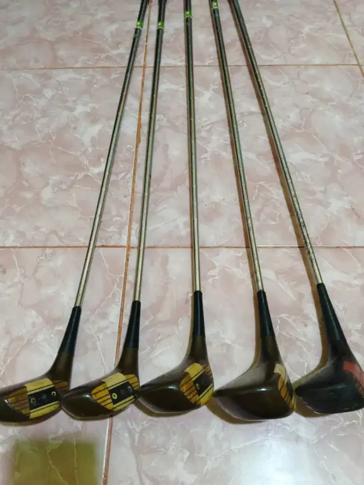 Jual cepat stik golf ada 15biji sesuai foto aja tidak dapt tas ya