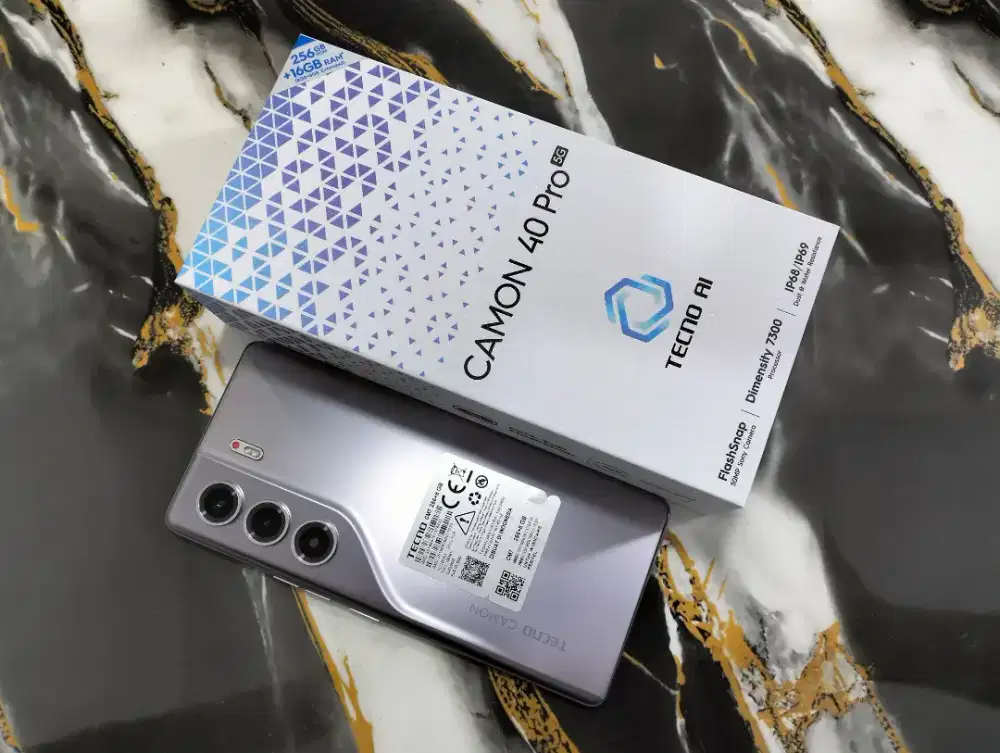 Tecno Camon 40 Pro 5G 8/256 GB Like New 1 Minggu Pemakaian