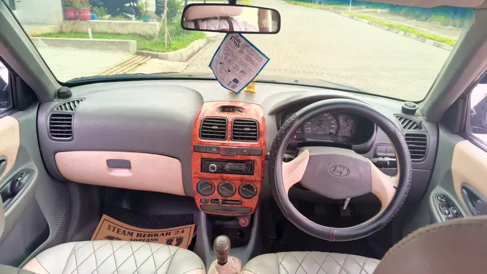 Hyundai Verna 2003 Bensin