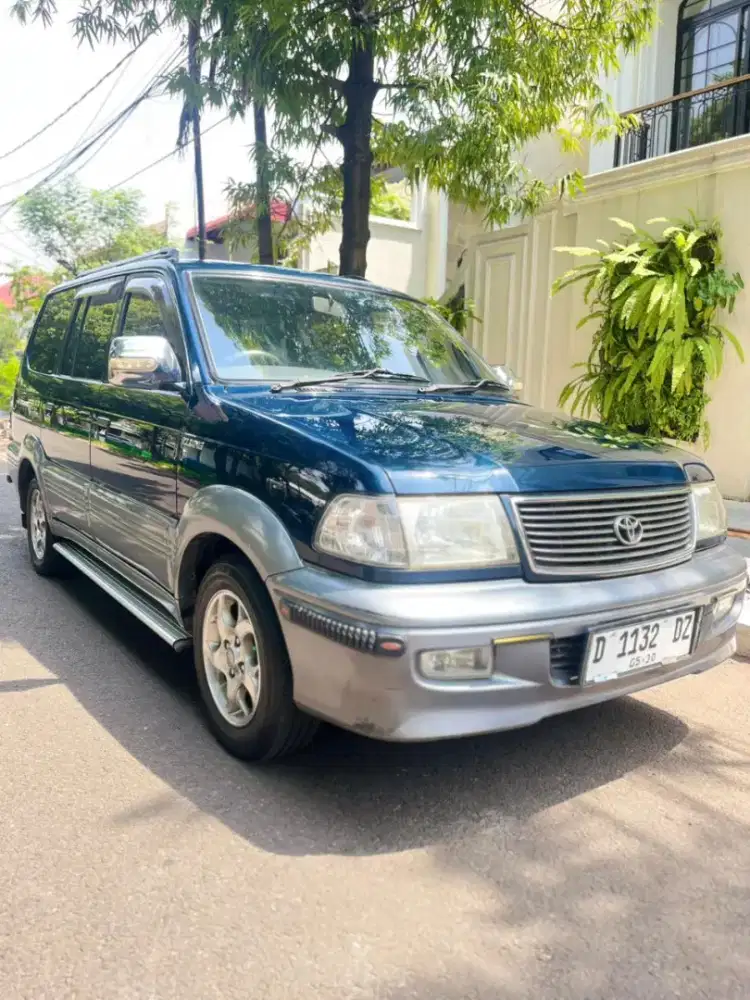 Toyota kijang krista 1.8 mt tgn 1 dr baru an sendiri  full original