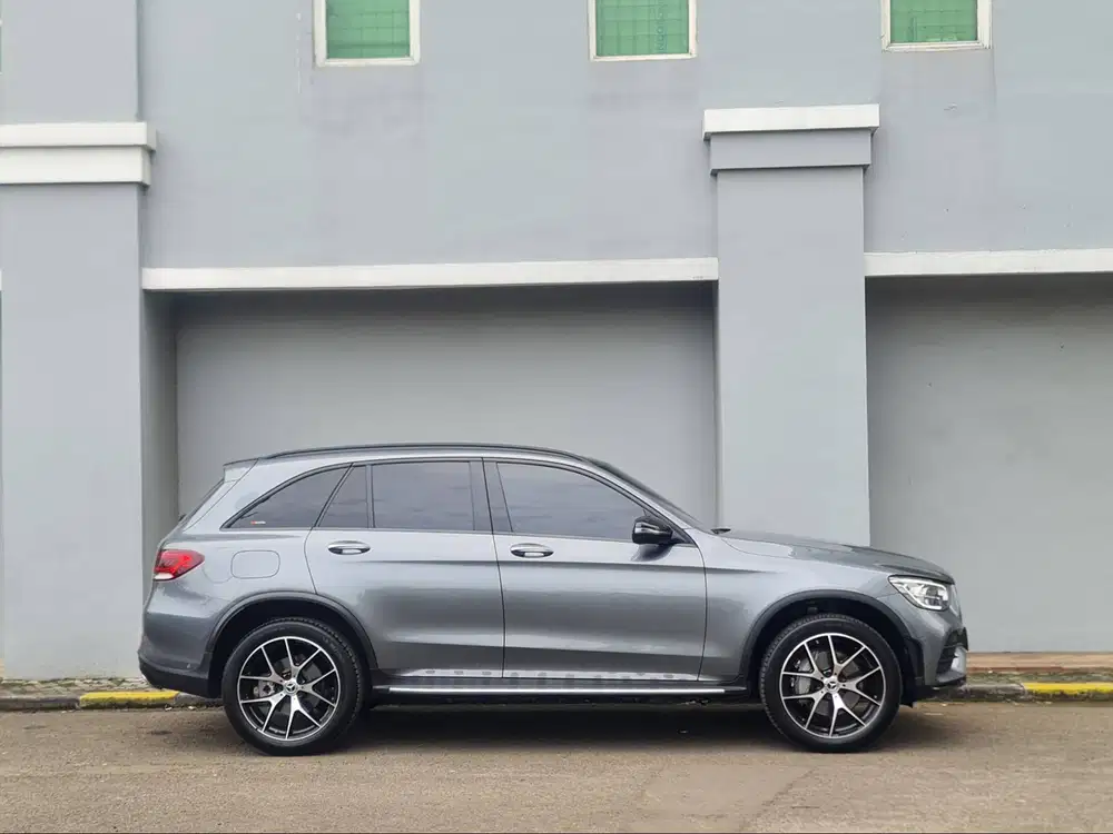 Odo=6k MERCY GLC 200 AMG Night Edition 2022 GLC200 AMG Night editon 22