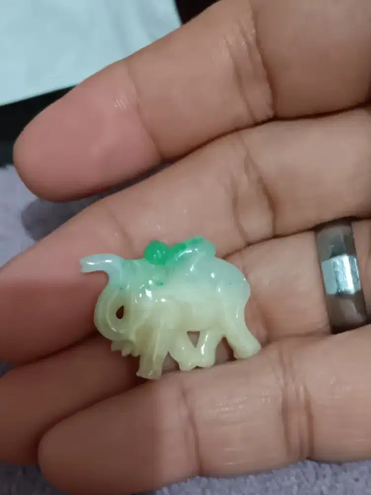 Liontin Giok Model Gajah Jadul