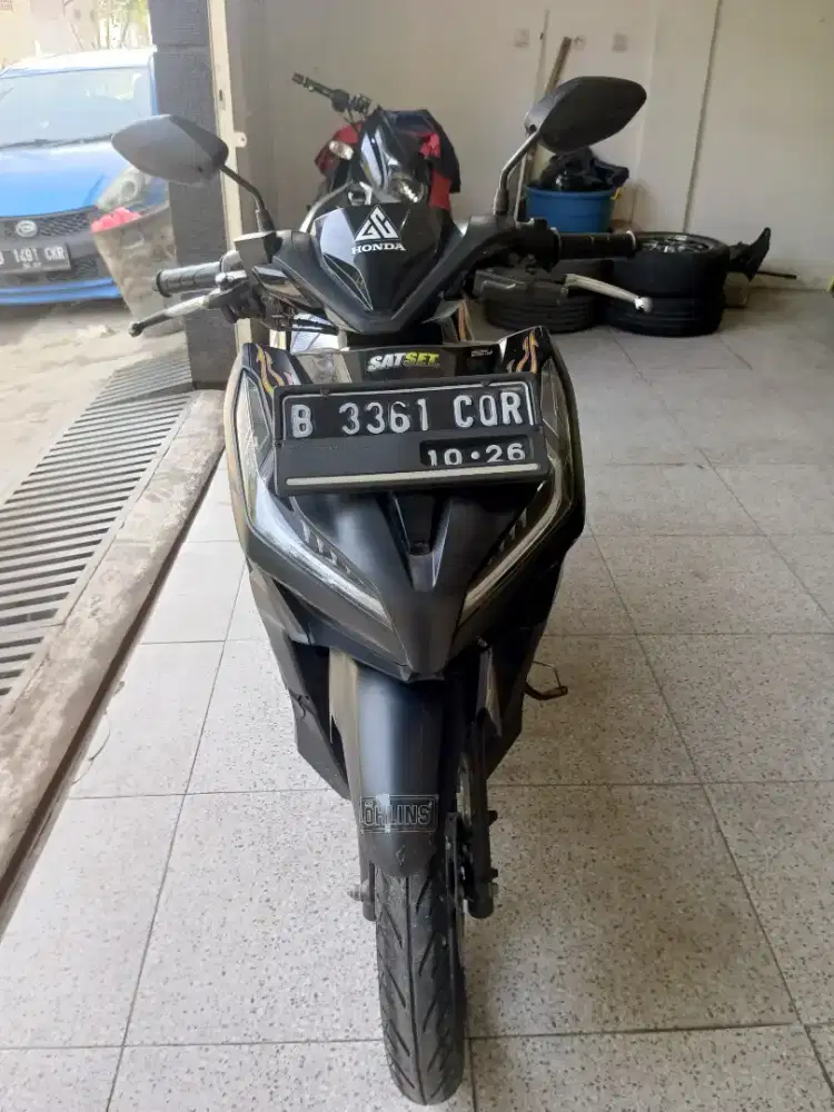 Vario 125 2021 black pemakai