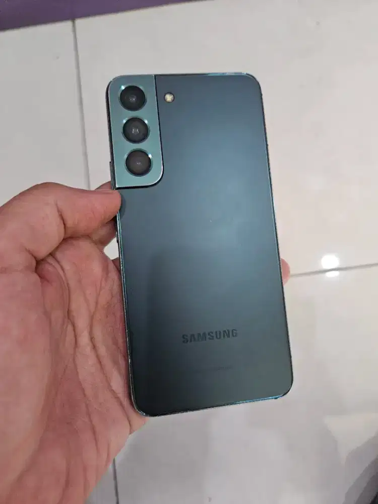 Samsung s22 5g  8/128 5g unit only