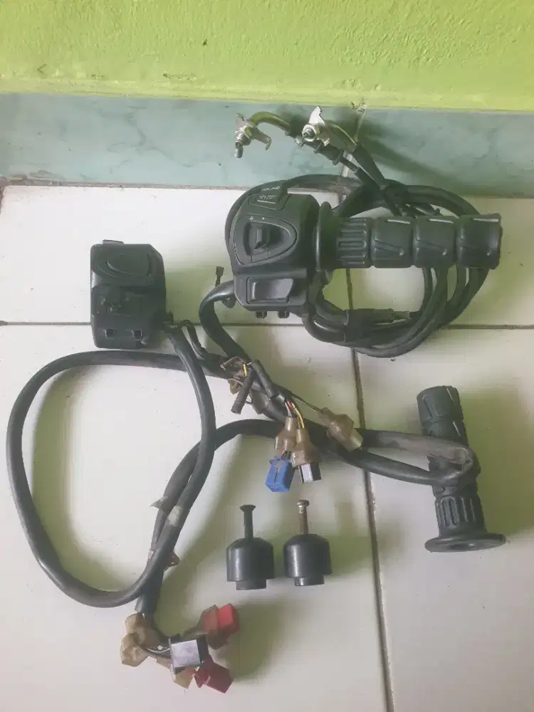 Saklar set & Gas PCX cbu vietnam