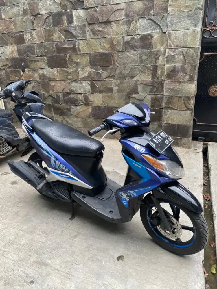 YAMAHA XEON 2010 BIRU MURMER
