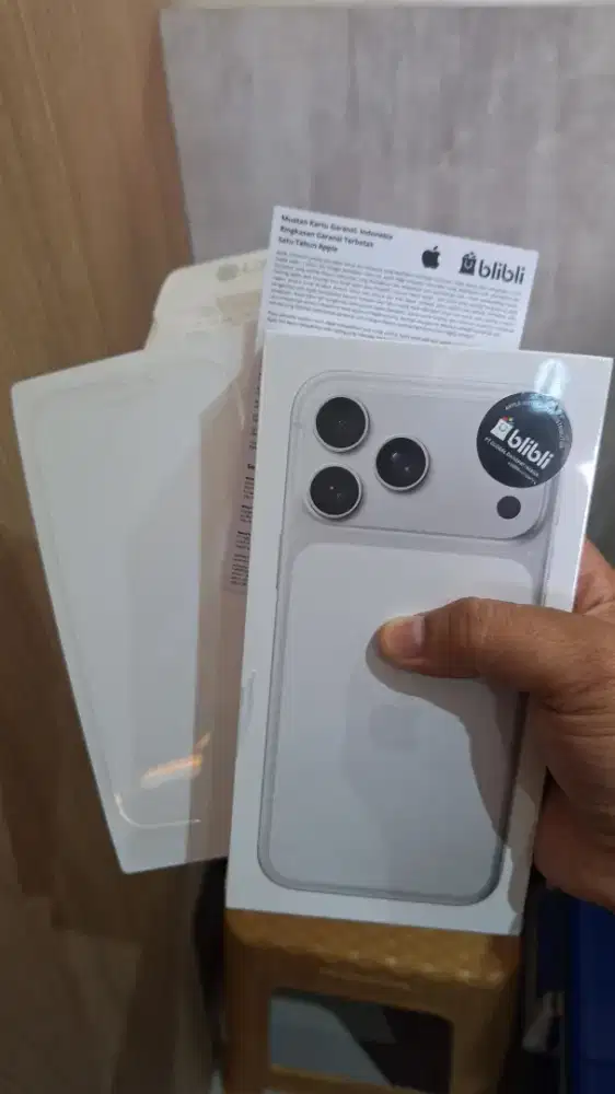 Iphone 17 Pro max 512gb silver baru garansi resmi HARGA NETT