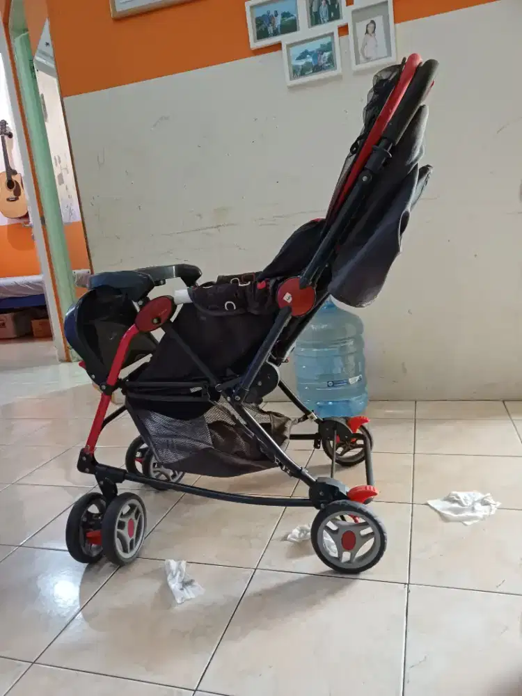Stroller pliko dengan penutup