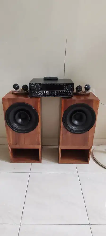 Speaker amplifier set sound system