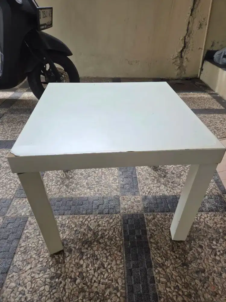 Meja Pendek Anak IKEA