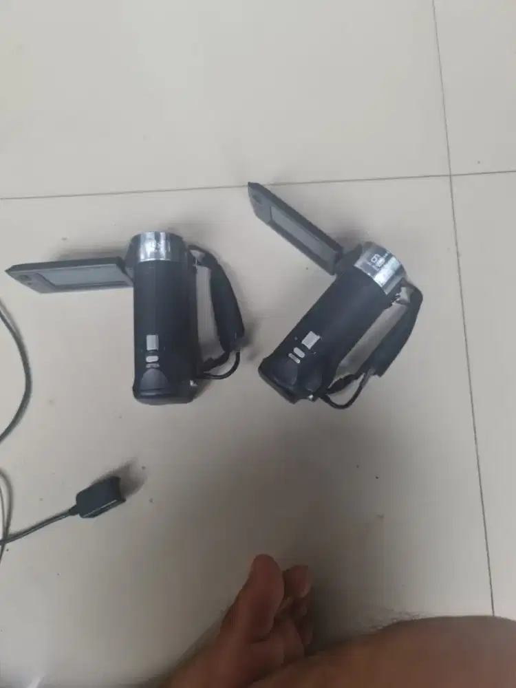 Handycam Sony dua unit + charger