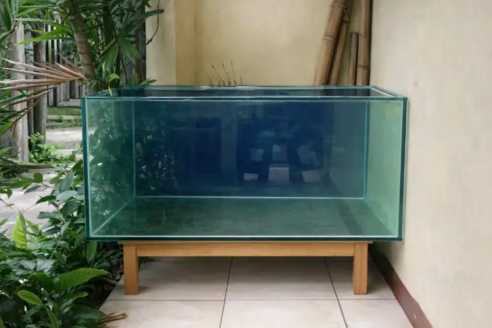 Akuarium Kaca Besar 1 Meter – Tebal 1 cm, Kokoh & Siap Pakai