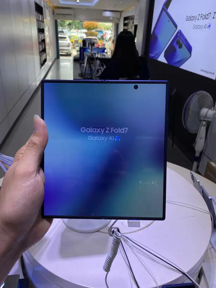 SAMSUNG GALAXY Z FOLD 7  12/256