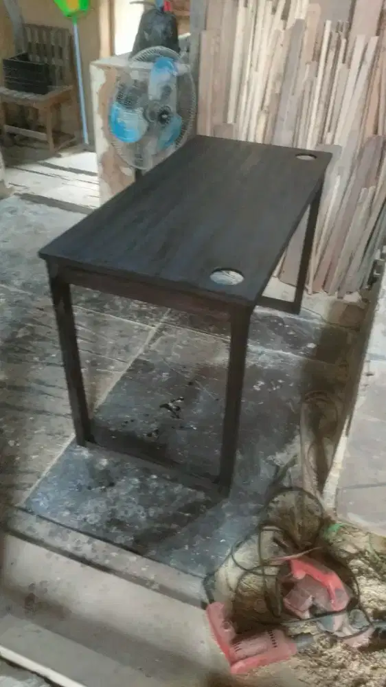 Meja kerja/gaming